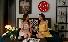 Ana - Cozy & Quiet Apt With Balcony & Garden View